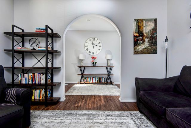 2063 W Melbourne Court, Springfield, MO 65810