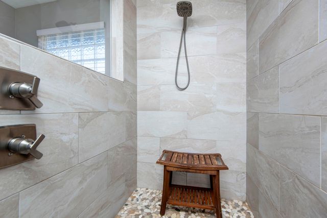 2063 W Melbourne Court, Springfield, MO 65810