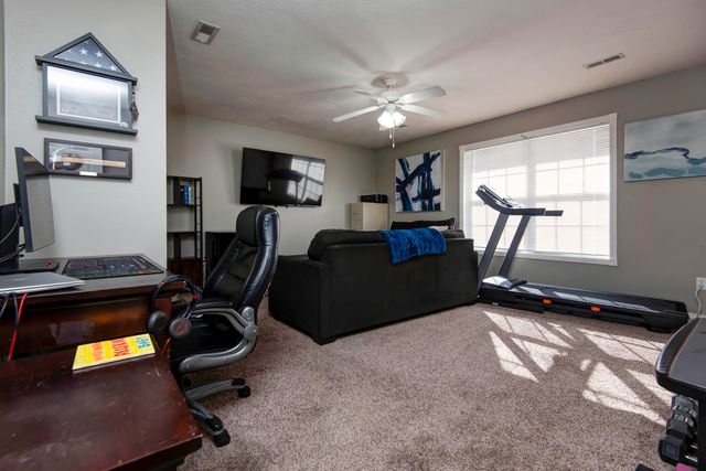 2063 W Melbourne Court, Springfield, MO 65810