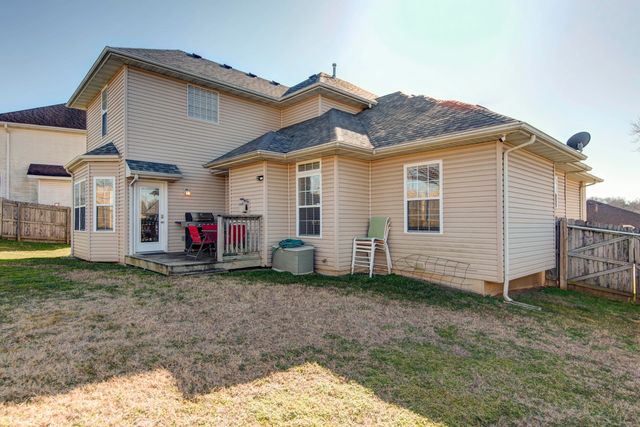 2063 W Melbourne Court, Springfield, MO 65810