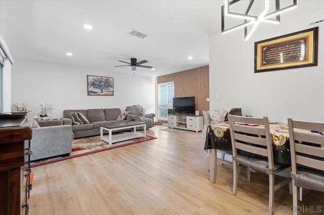 503 Smoketree Glen, Escondido, CA 92026