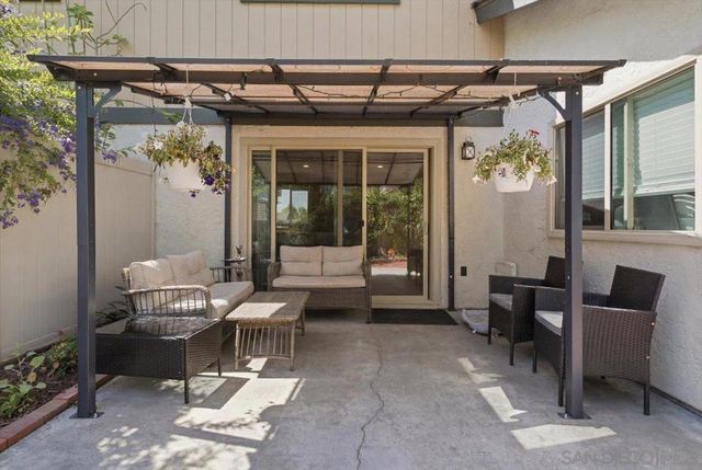 503 Smoketree Glen, Escondido, CA 92026