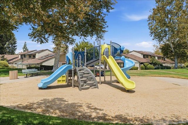 503 Smoketree Glen, Escondido, CA 92026