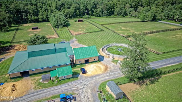 100 Howe Road, Greenfield, NY 12833