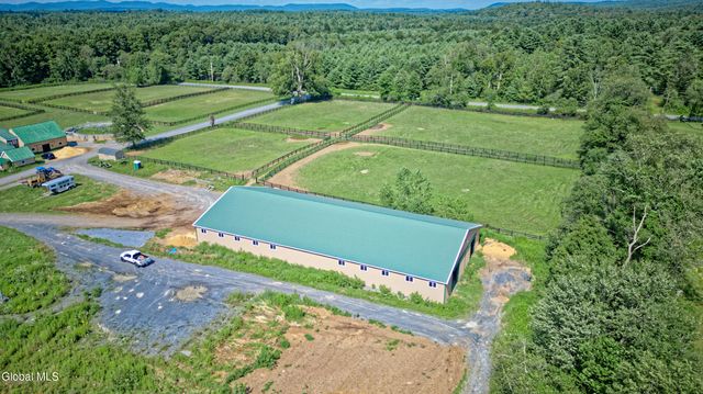 100 Howe Road, Greenfield, NY 12833