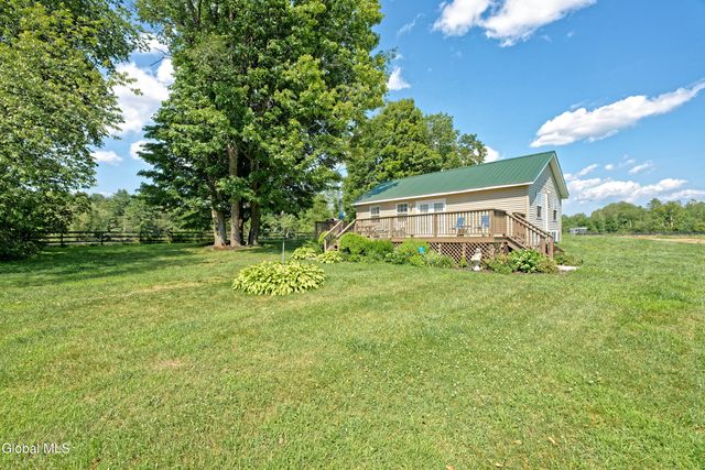 100 Howe Road, Greenfield, NY 12833