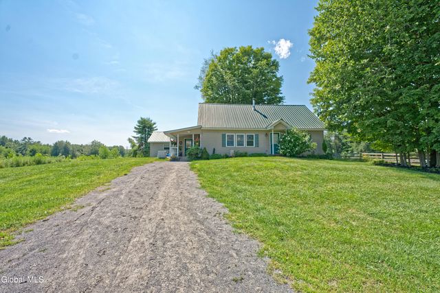 100 Howe Road, Greenfield, NY 12833