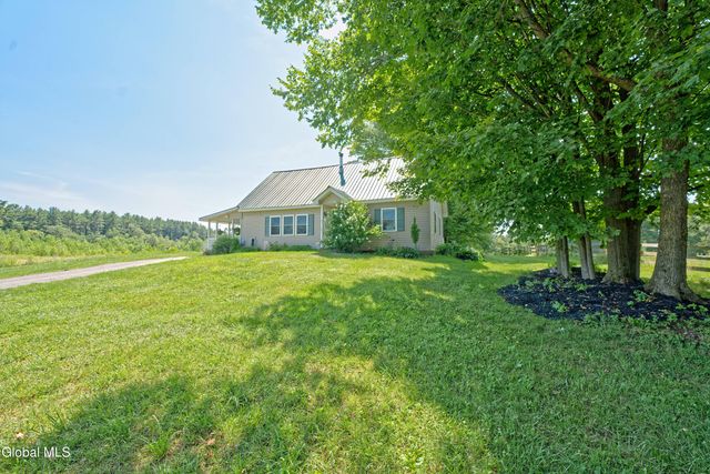 100 Howe Road, Greenfield, NY 12833