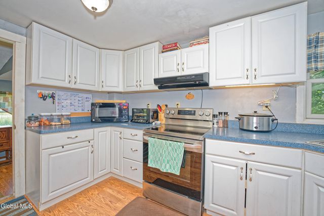 100 Howe Road, Greenfield, NY 12833