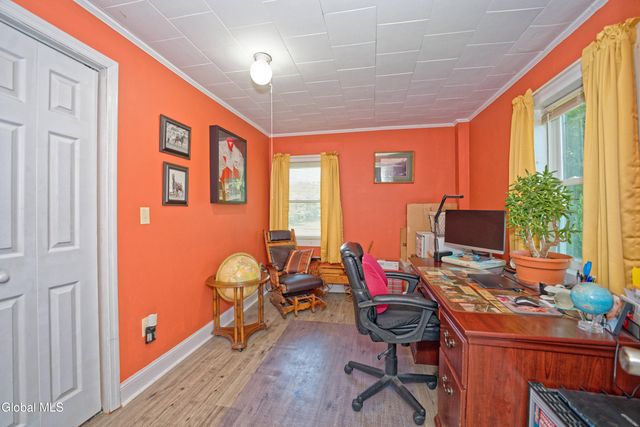 100 Howe Road, Greenfield, NY 12833