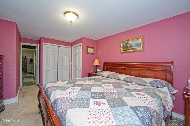 100 Howe Road, Greenfield, NY 12833