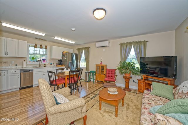 100 Howe Road, Greenfield, NY 12833