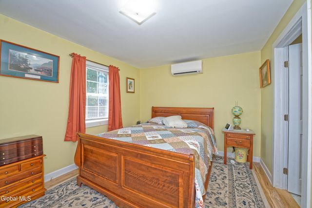 100 Howe Road, Greenfield, NY 12833