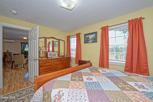 100 Howe Road, Greenfield, NY 12833