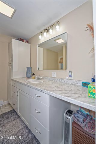 100 Howe Road, Greenfield, NY 12833