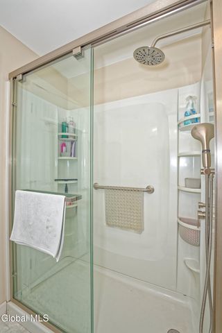 100 Howe Road, Greenfield, NY 12833