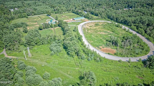 100 Howe Road, Greenfield, NY 12833