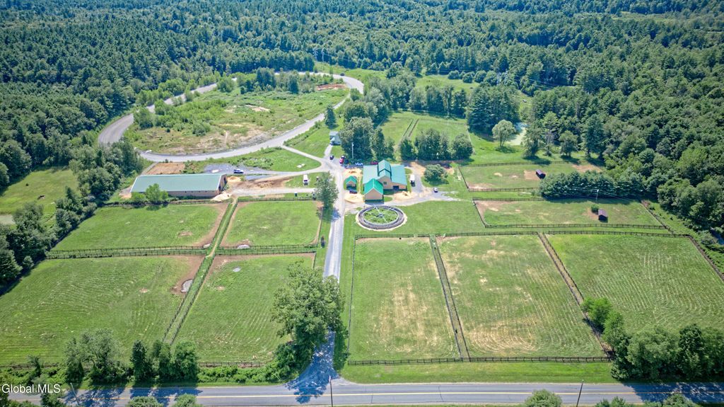 100 Howe Road, Greenfield, NY 12833