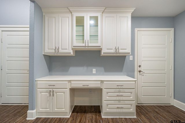 19842 N Meadow West Lane, Flint, TX 75762