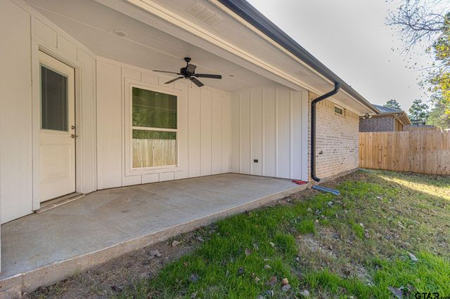 19842 N Meadow West Lane, Flint, TX 75762