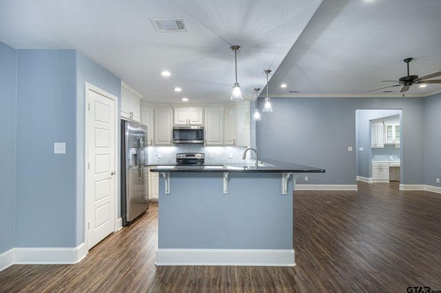 19842 N Meadow West Lane, Flint, TX 75762