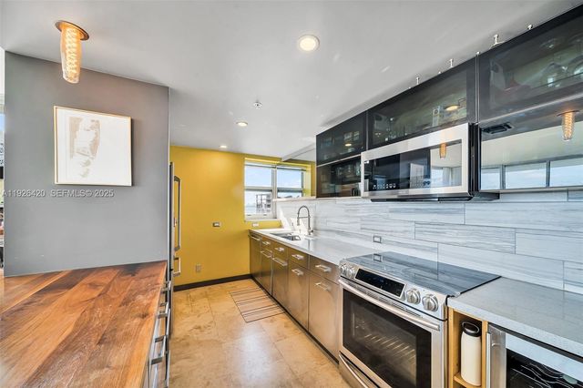 7929 West Dr 1501, North Bay Village, FL 33141