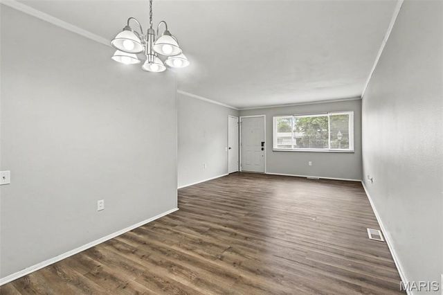 2640 Suffolk Place, Florissant, MO 63033