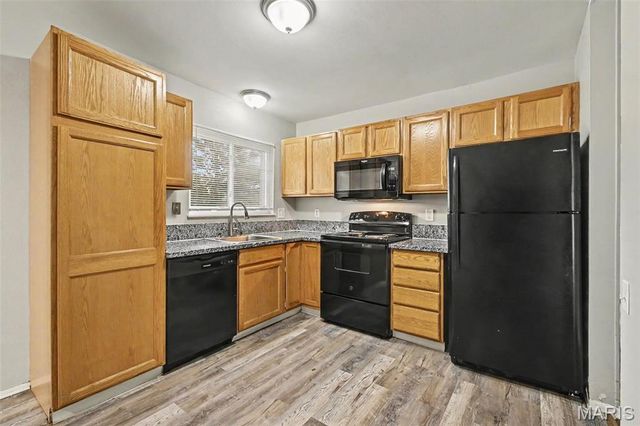 2640 Suffolk Place, Florissant, MO 63033