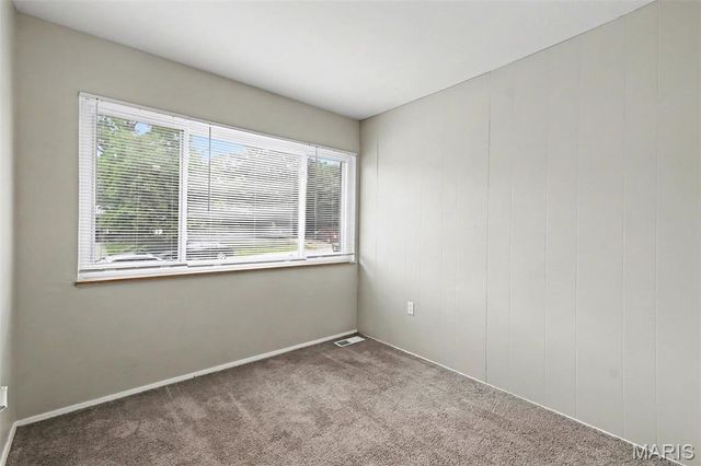 2640 Suffolk Place, Florissant, MO 63033