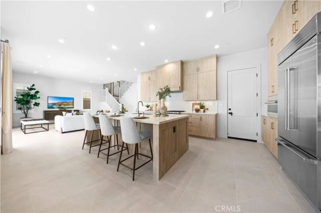 112 Oakstone, Irvine, CA 92618