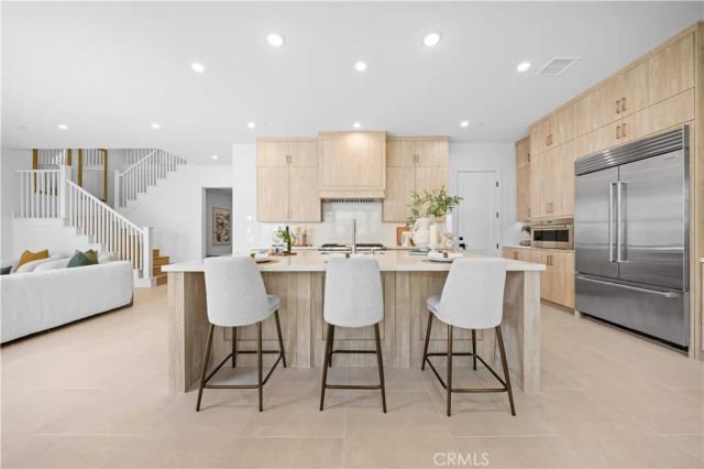 112 Oakstone, Irvine, CA 92618