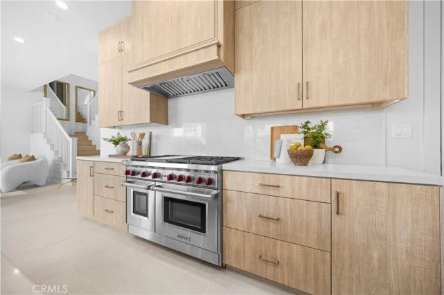 112 Oakstone, Irvine, CA 92618