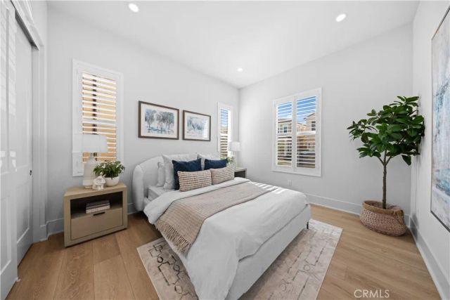 112 Oakstone, Irvine, CA 92618