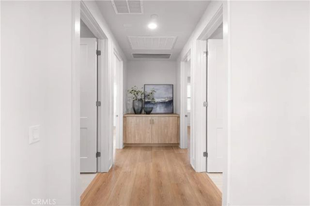 112 Oakstone, Irvine, CA 92618