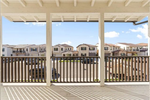 112 Oakstone, Irvine, CA 92618