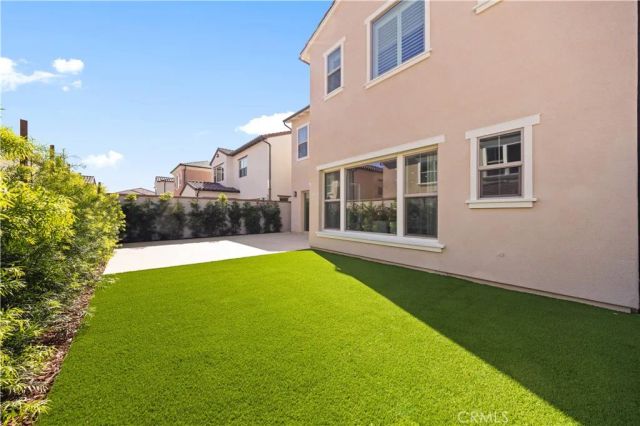 112 Oakstone, Irvine, CA 92618