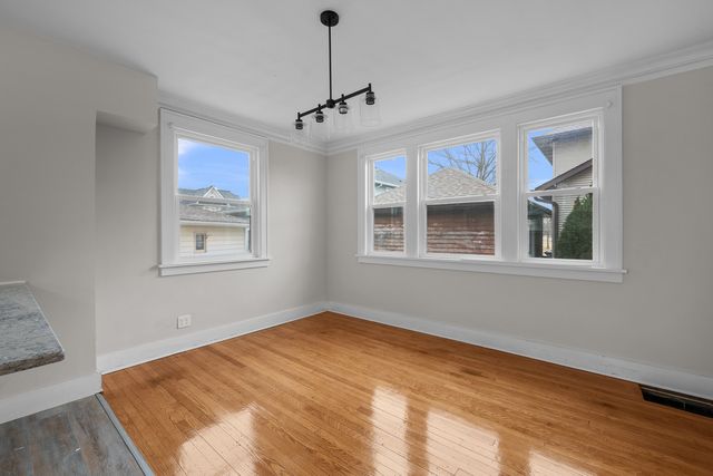 113 W South Street, Geneseo, IL 61254