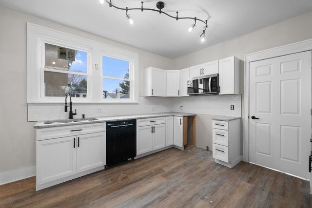 113 W South Street, Geneseo, IL 61254