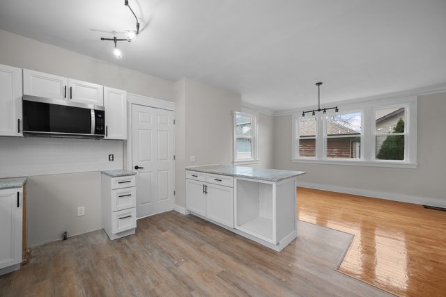 113 W South Street, Geneseo, IL 61254