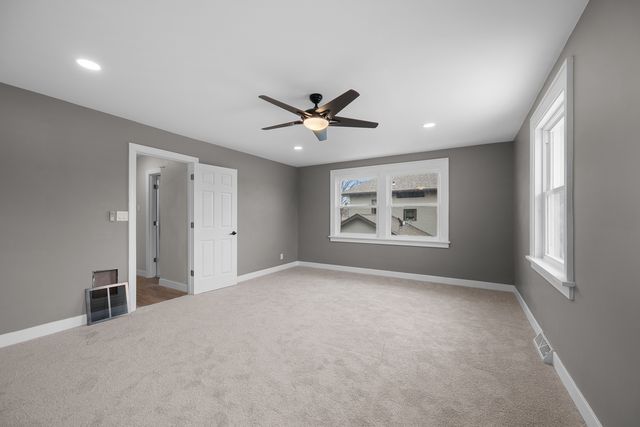 113 W South Street, Geneseo, IL 61254