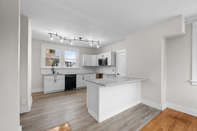 113 W South Street, Geneseo, IL 61254