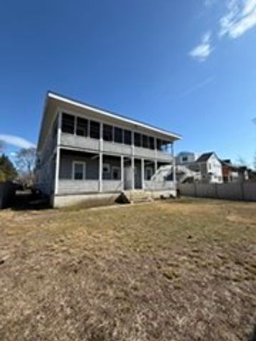 46-48 Cleveland St, Melrose, MA 02176