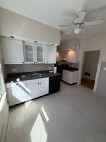 46-48 Cleveland St, Melrose, MA 02176