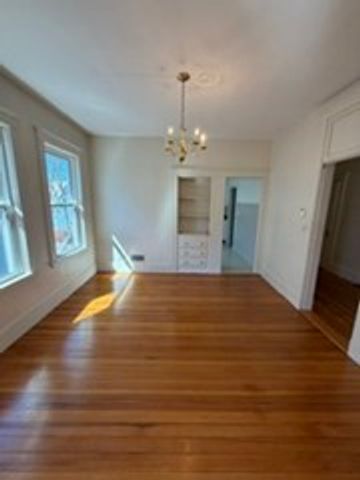 46-48 Cleveland St, Melrose, MA 02176