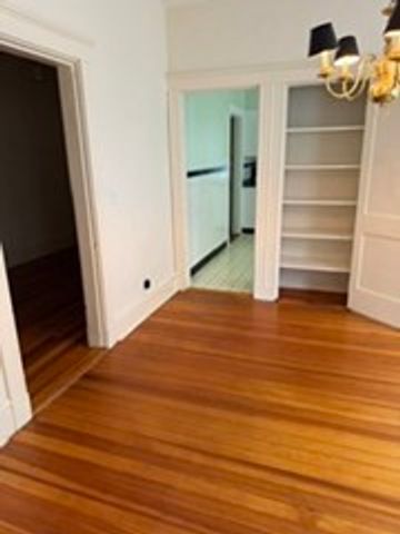 46-48 Cleveland St, Melrose, MA 02176