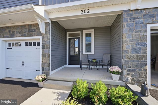 302 FOXTAIL LN, Chalfont, PA 18914