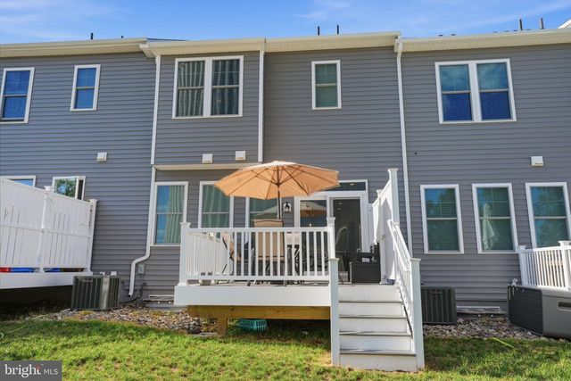 302 FOXTAIL LN, Chalfont, PA 18914