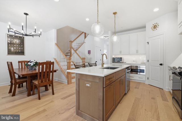 302 FOXTAIL LN, Chalfont, PA 18914