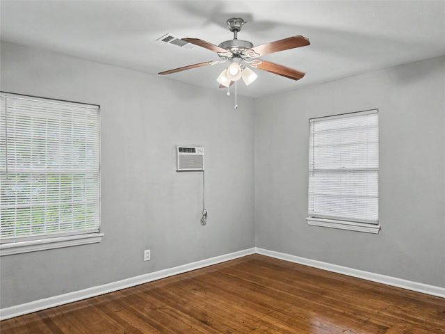1223 Shawnee Street, Houston, TX 77034