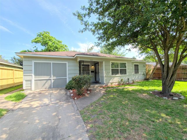1223 Shawnee Street, Houston, TX 77034